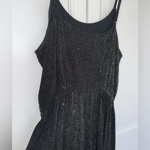 Alice + Olivia Zahara Glitter Cropped Jumpsuit - Picture 12 of 15